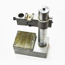 Штативы и стойки