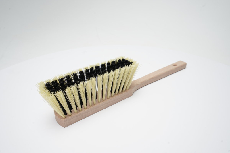 Щітка для змітання ручна VIROK 260 х 30 x 75 мм 3-рядна, промислова термопластик чорно-бежева