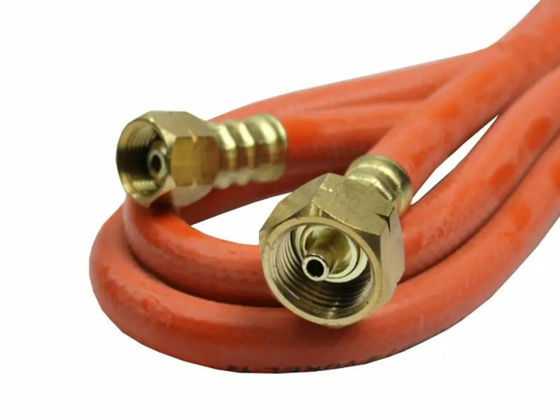 Шланг газовий VOREL для з'єднання пальників і балону. L=2м