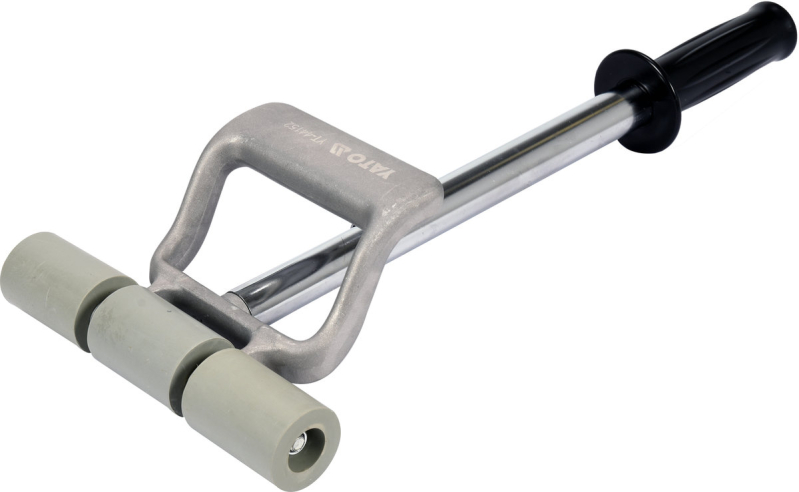 Валик притискний гумовий YATO : Ø38 x 190 мм, сталева телескопічна ручка L= 450-690 мм