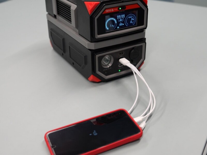 Портативна станція YATO 315 ВтГод, вихід- 300/600 Вт, порти: 230V AC, різні USB (YT-83090)