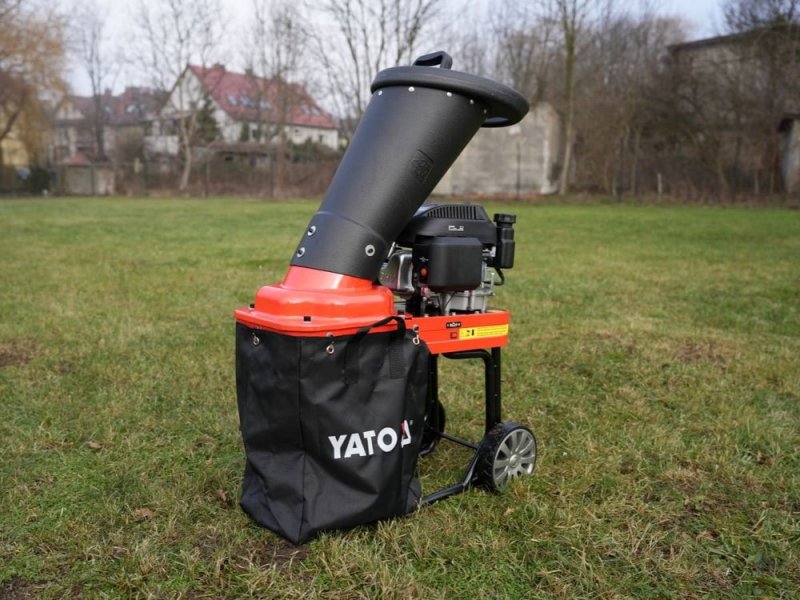 Измельчитель веток бензиновый YATO YT-85580, 196 см³, корзина 30 л