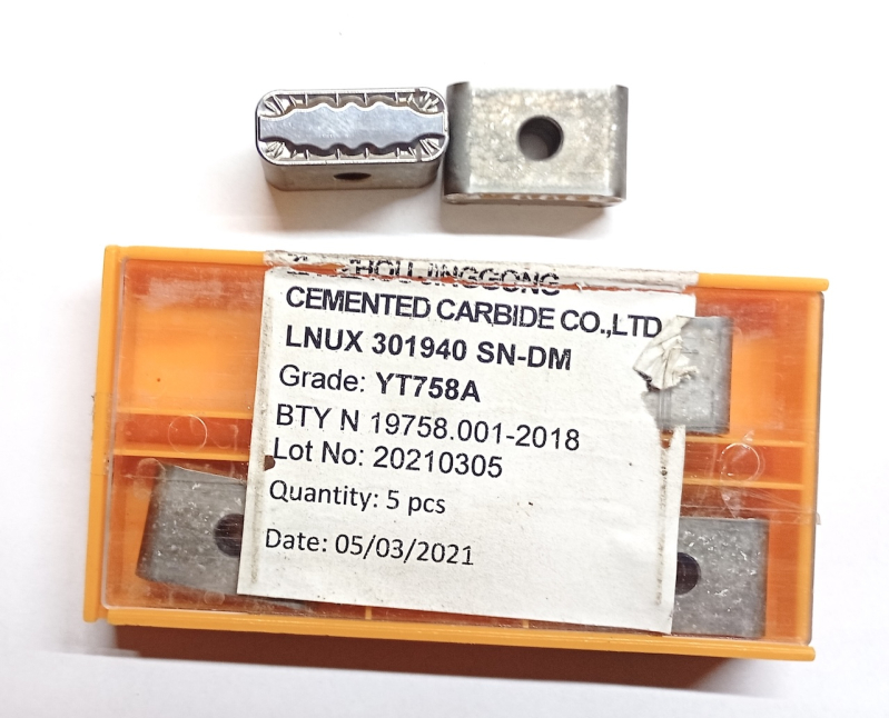 Пластина тангенциальная LNUX 301940SN-DM Grade YT758A