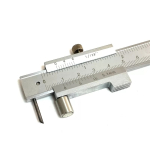 Штангенциркуль розмічальний ШЦР 500 (0-500) 0.1 з роликом і т/с голкою кл.1